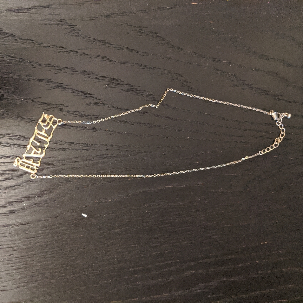 Forever 21 Gold Script "Slay" Necklace - Picture 2 of 7